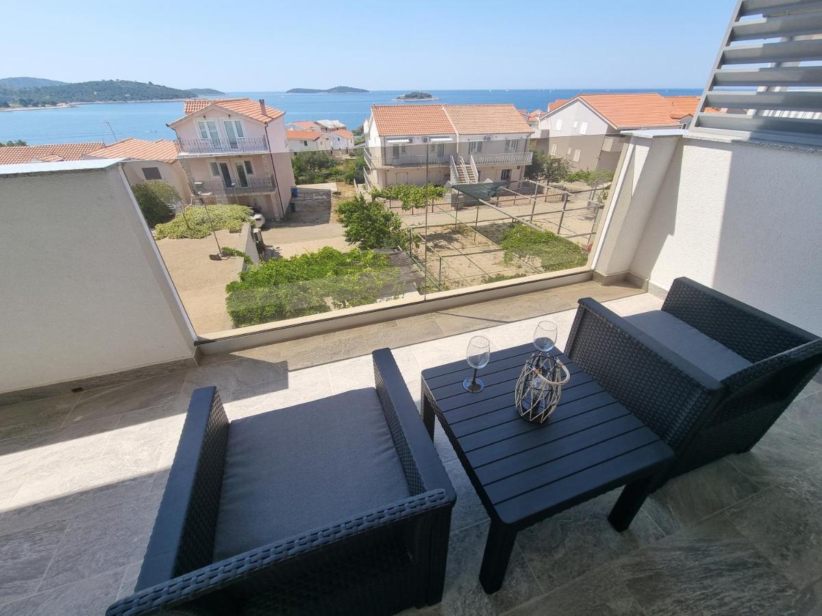 Sea View Apartment Rogoznica  Esterno foto